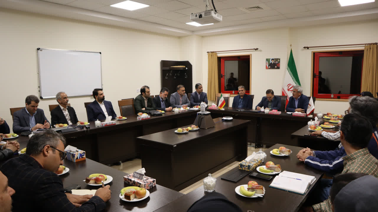 Governor of Zanjan visits IASBS emphasising its national role in science and technology development