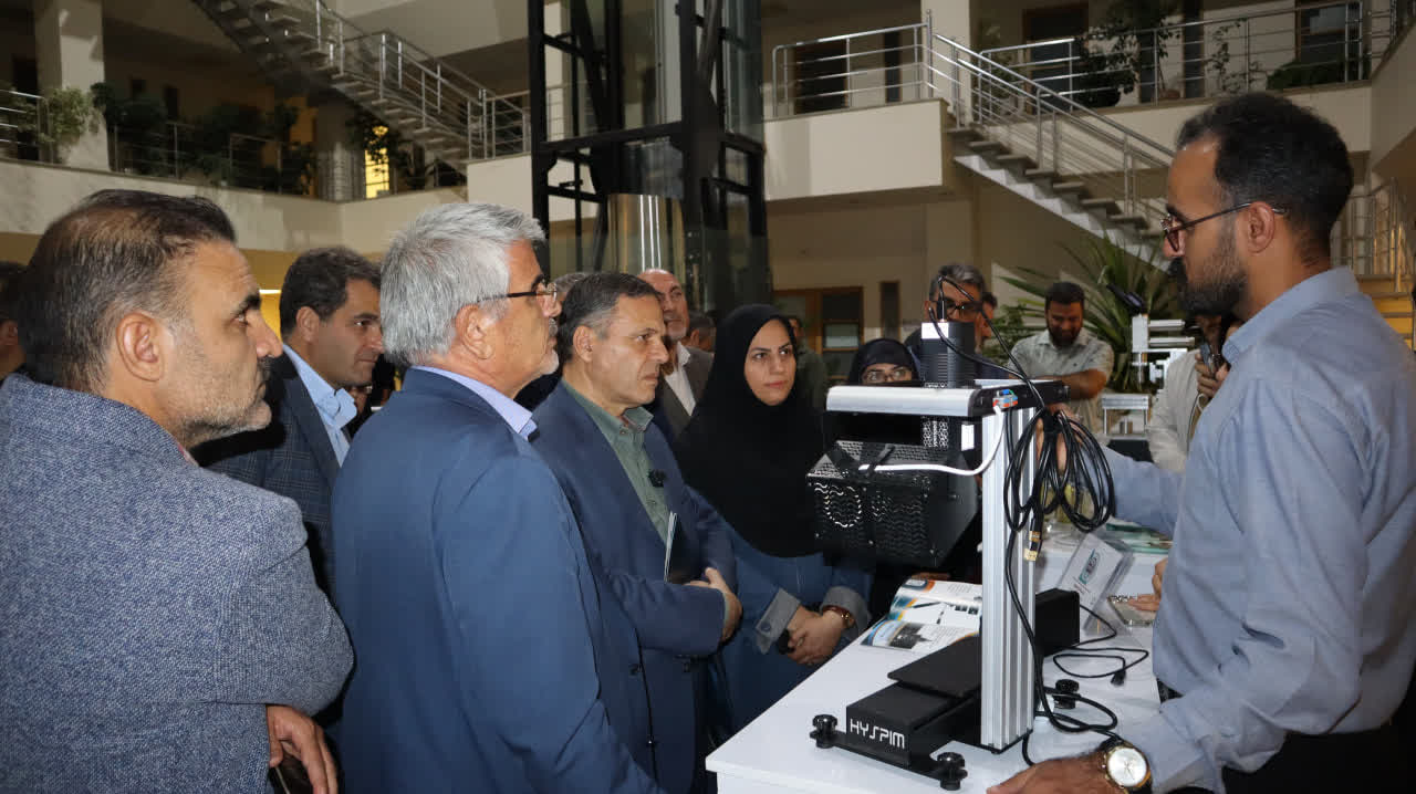 Governor of Zanjan visits IASBS emphasising its national role in science and technology development