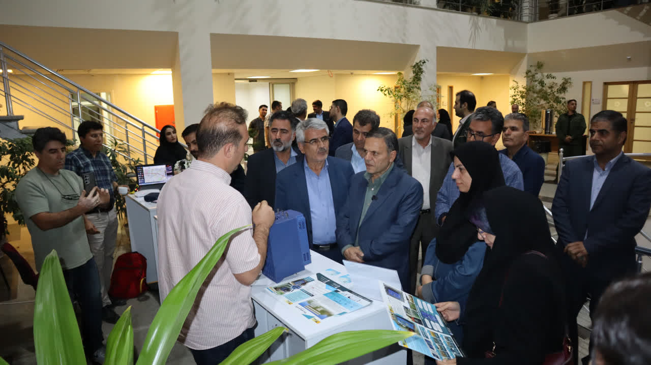 Governor of Zanjan visits IASBS emphasising its national role in science and technology development
