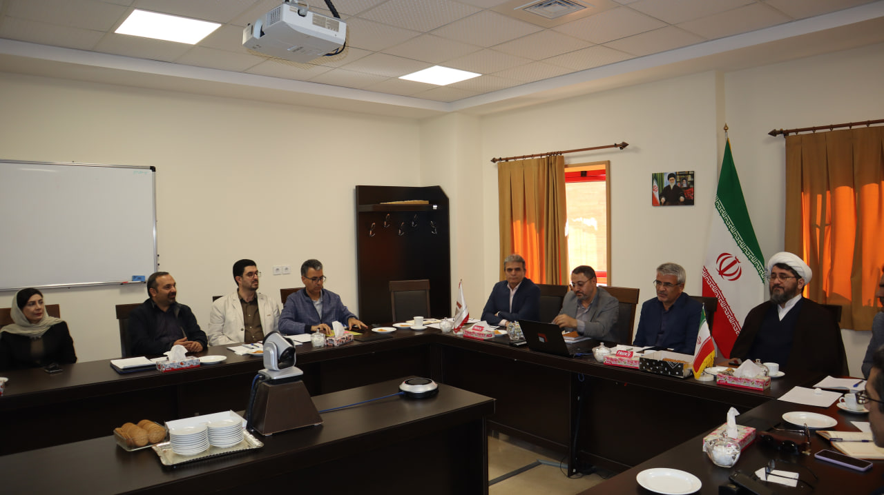 جلسه هیئترئیسه دانشگاه و مدیرکل محترم پدافند غیرعامل استان زنجان به مناسب هفته پدافند غیرعامل