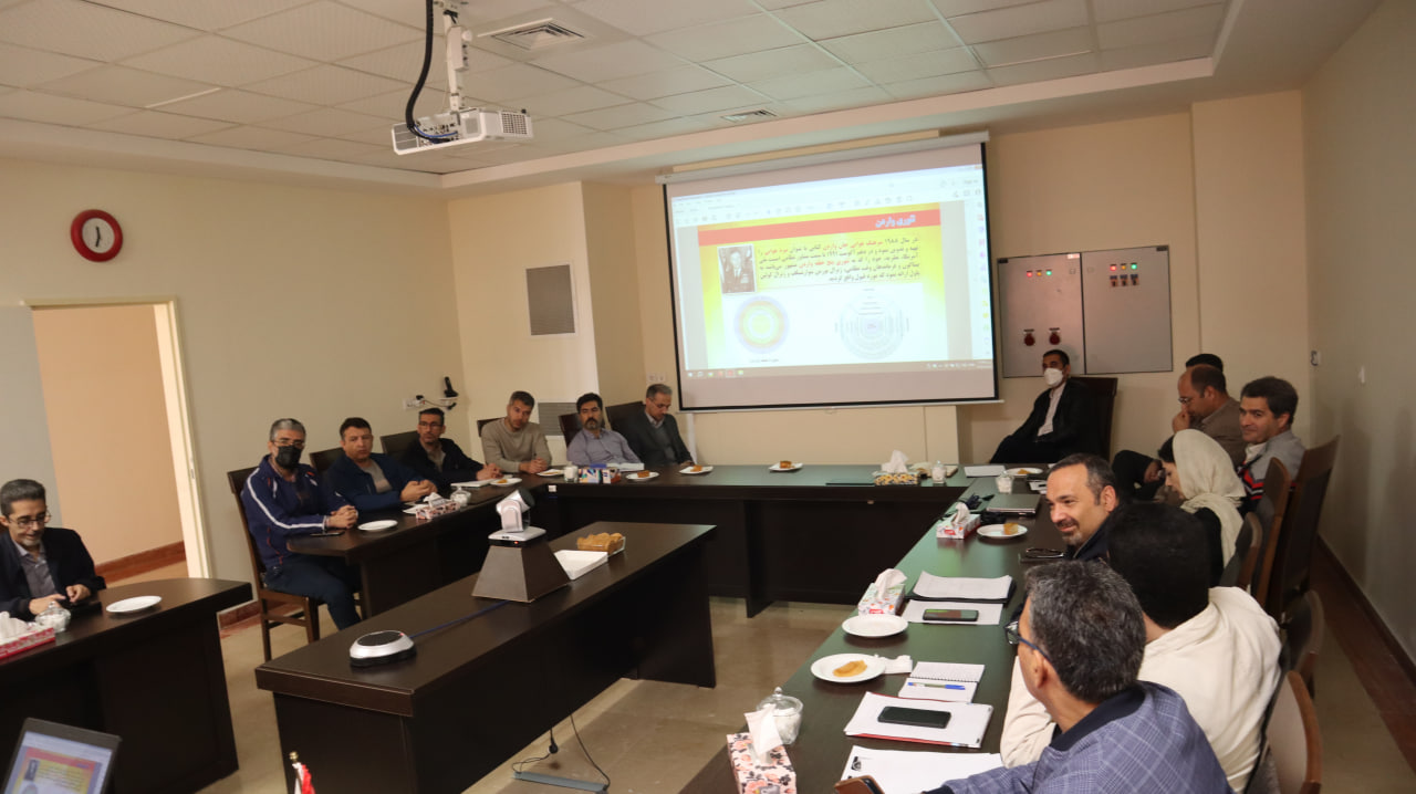 جلسه هیئترئیسه دانشگاه و مدیرکل محترم پدافند غیرعامل استان زنجان به مناسب هفته پدافند غیرعامل