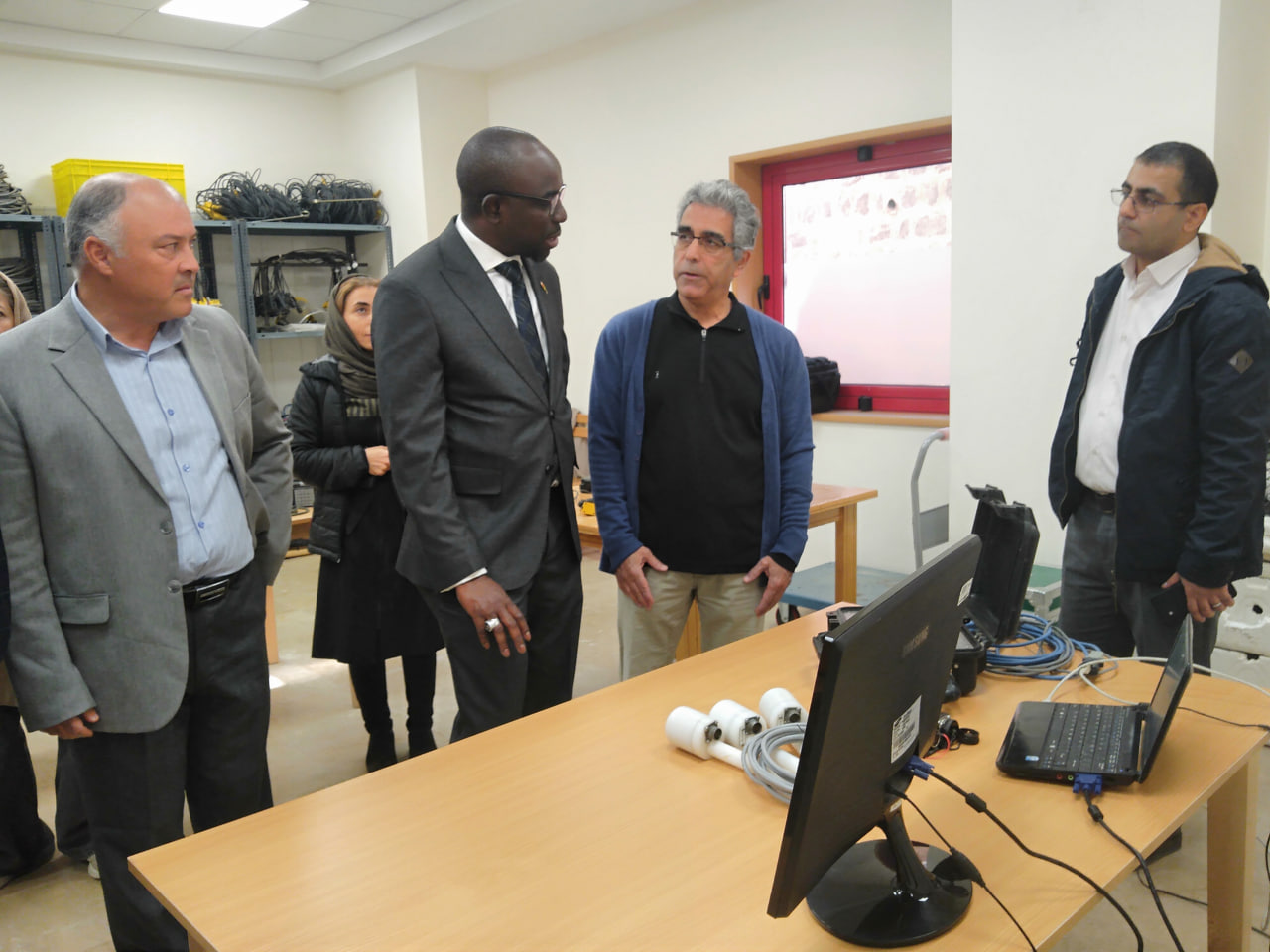 Senegalese Ambassador visits IASBS Earth Sciences Department