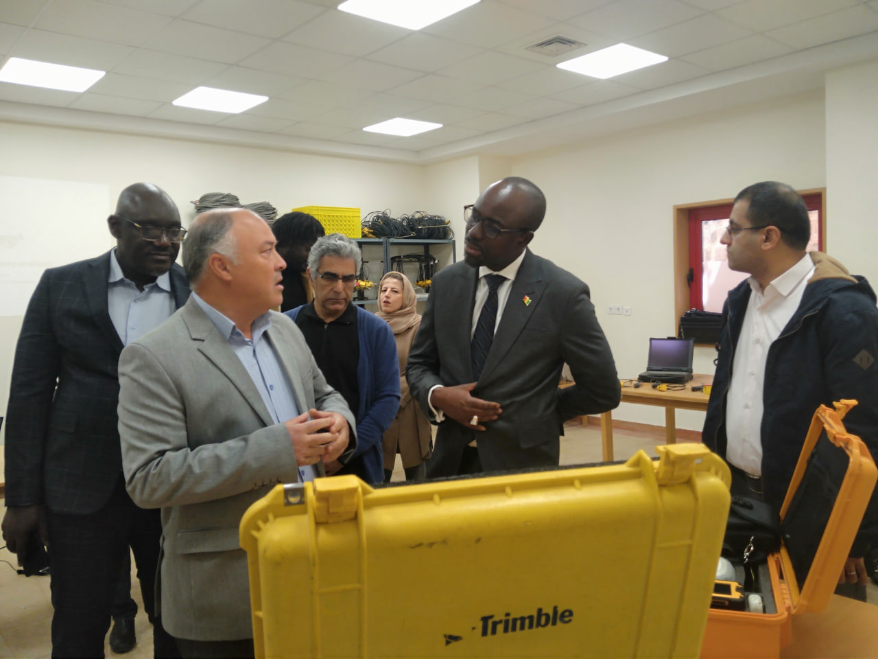 Senegalese Ambassador visits IASBS Earth Sciences Department