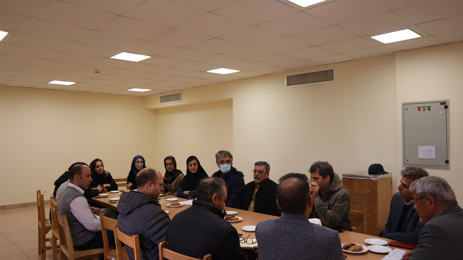 IASBS President meets with Biological Sciences faculty