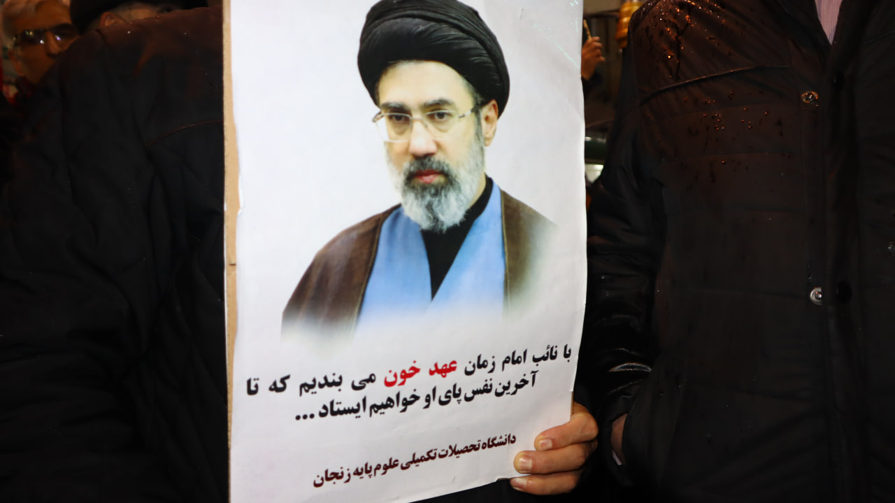 Enthusiastic turnout of Zanjan academics condemns Zionist aggression and backs armed forces in defending the country