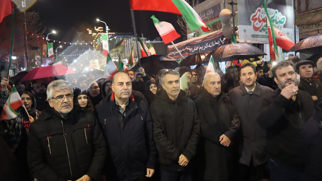 Enthusiastic turnout of Zanjan academics condemns Zionist aggression and backs armed forces in defending the country