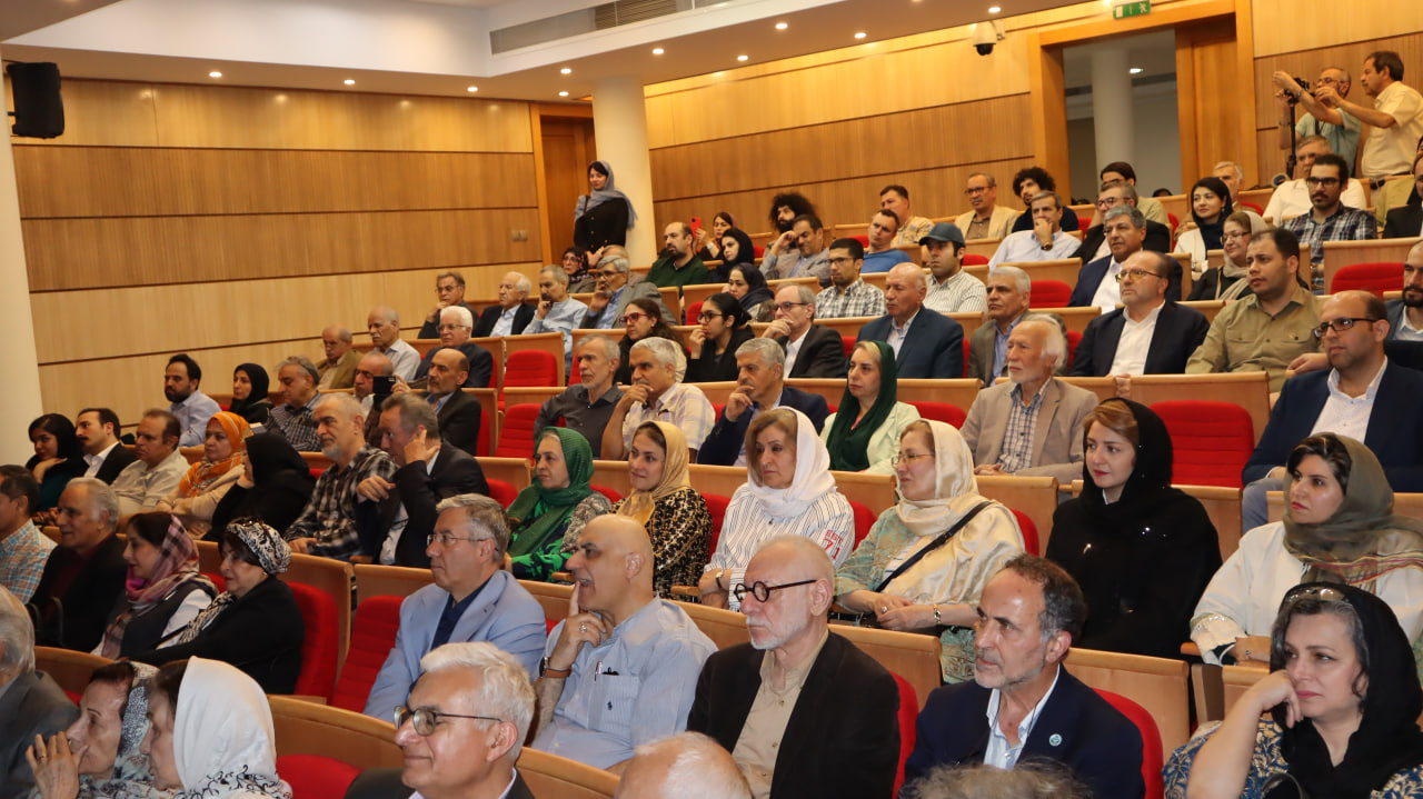 Veteran physicist Prof Yousef Sobouti honoured at ceremony marking 7 decades of teaching