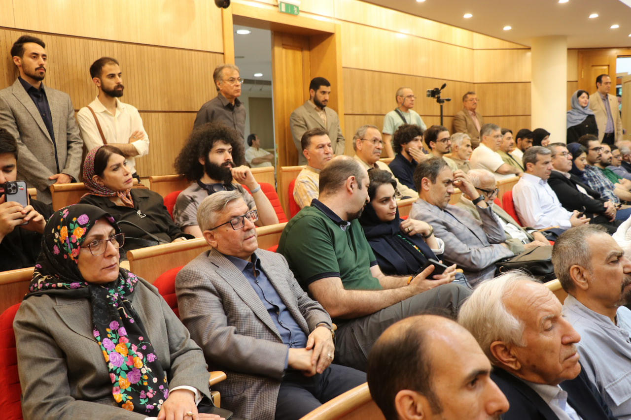 Veteran physicist Prof Yousef Sobouti honoured at ceremony marking 7 decades of teaching