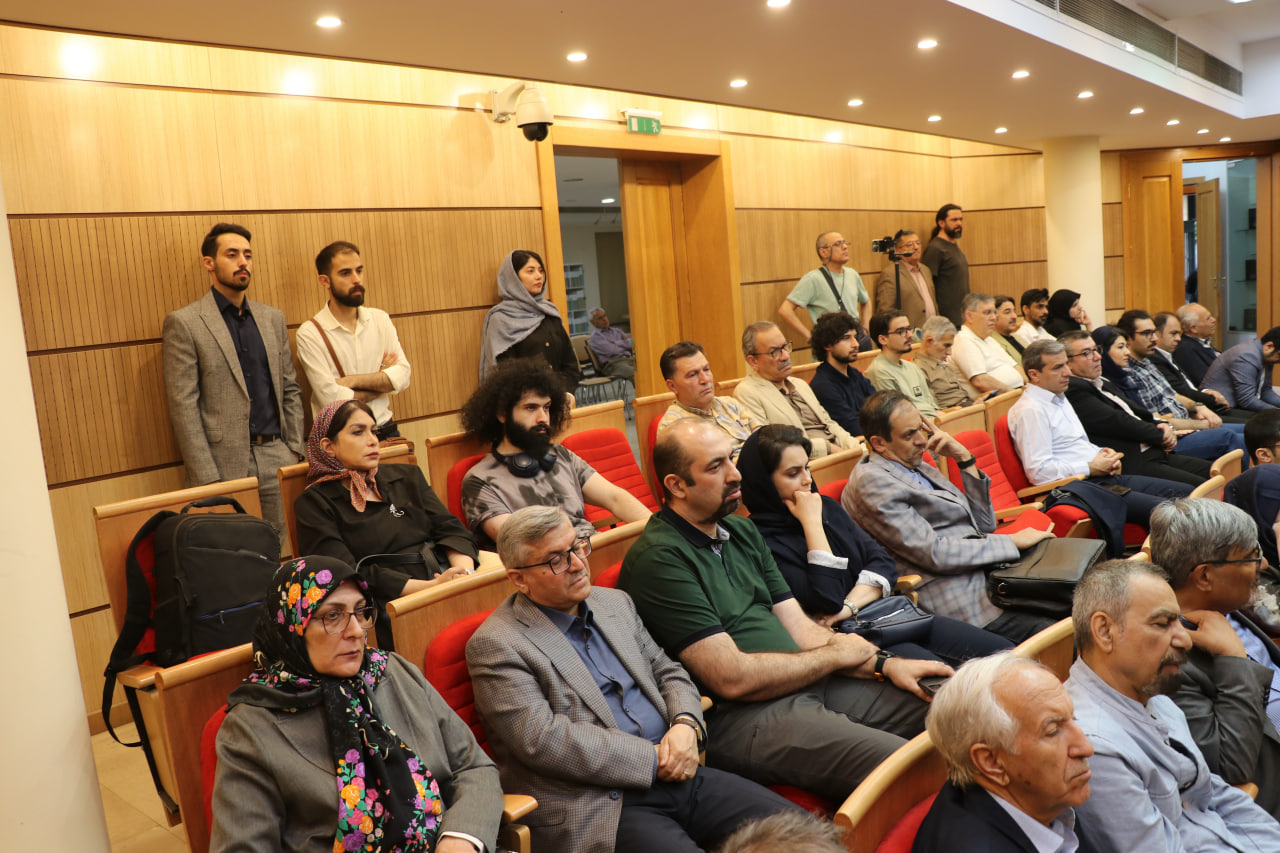 Veteran physicist Prof Yousef Sobouti honoured at ceremony marking 7 decades of teaching