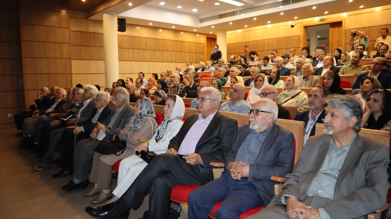 Veteran physicist Prof Yousef Sobouti honoured at ceremony marking 7 decades of teaching