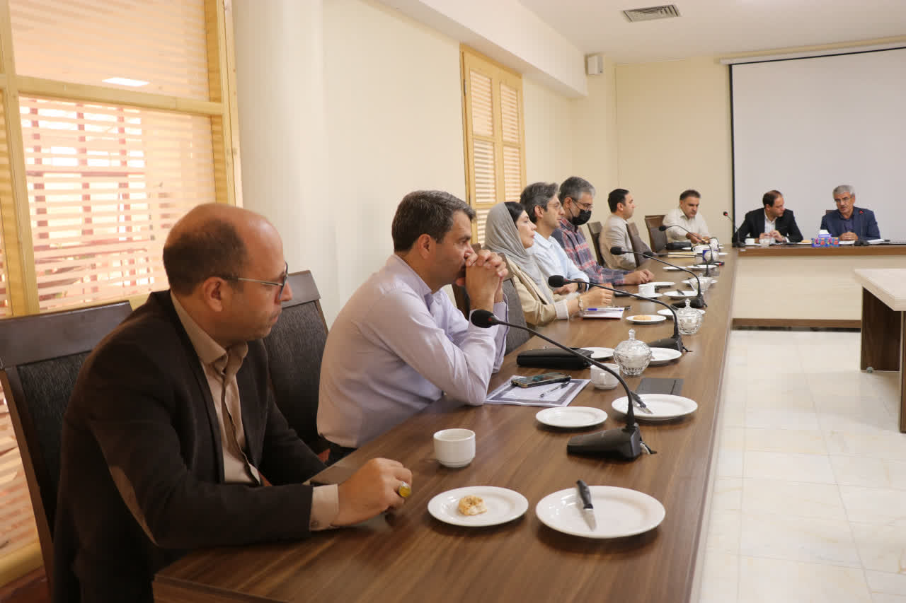 IASBS Board of Governors meets Zanjan director general of industry, mine and trade