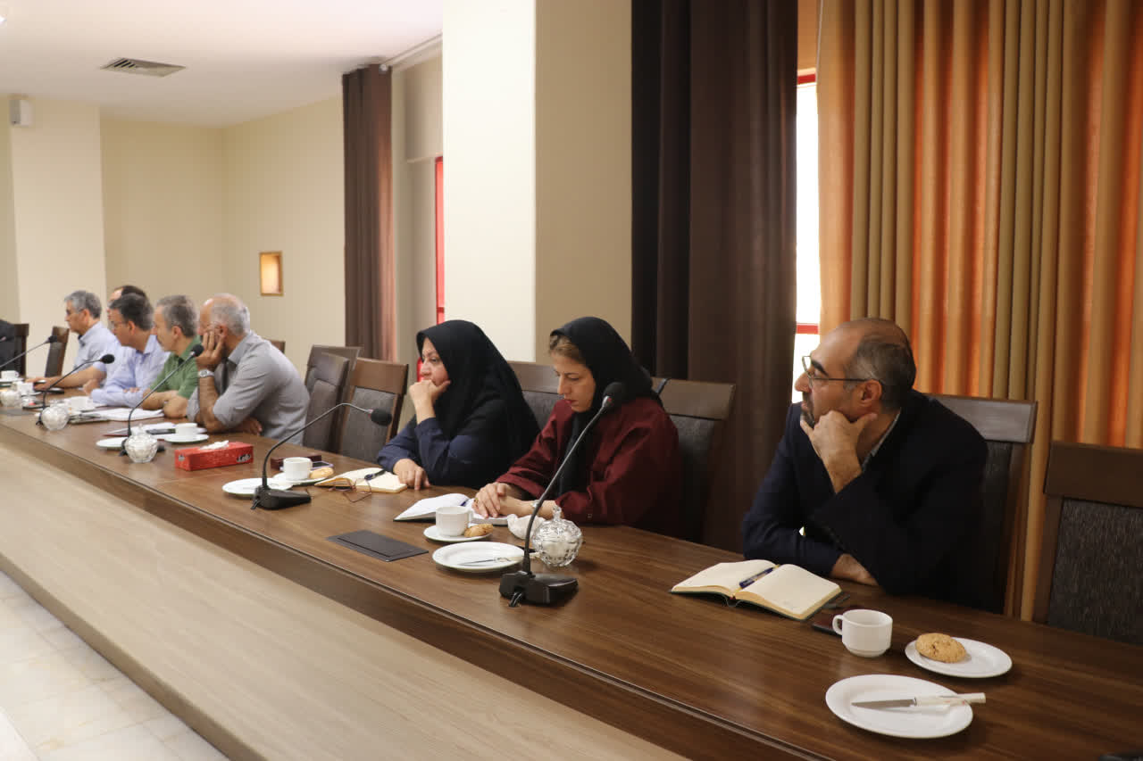 IASBS Board of Governors meets Zanjan director general of industry, mine and trade