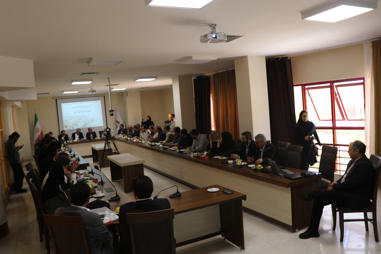 Innovation and Prosperity Fund executive board head and Digital Economy and AI Committee secretary visit IASBS