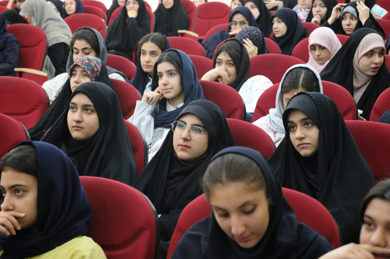 IASBS hosts a day of science, ethics, and responsibility for the next generation