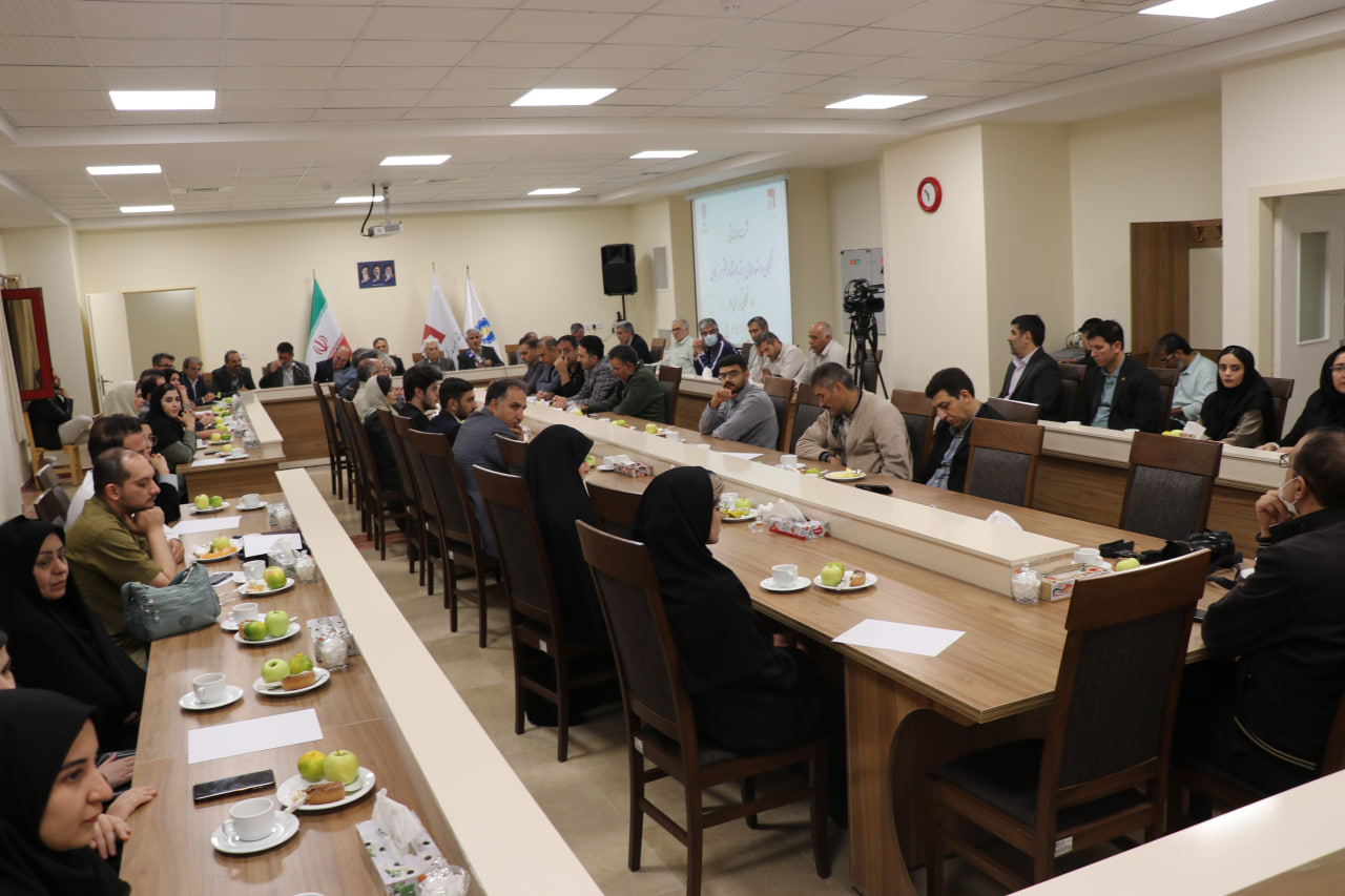 Zanjan governor attends meeting of the province&rsquo;s elites and top talents at IASBS