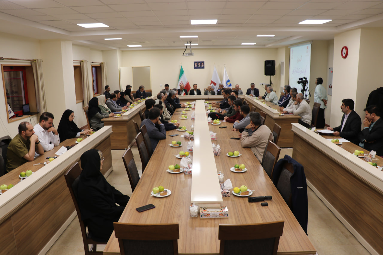 Zanjan governor attends meeting of the province&rsquo;s elites and top talents at IASBS