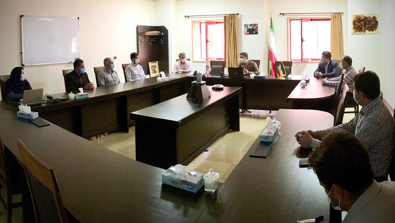 Members from Board of Trustees of Zanjaan’s bazaar meet IASBS President