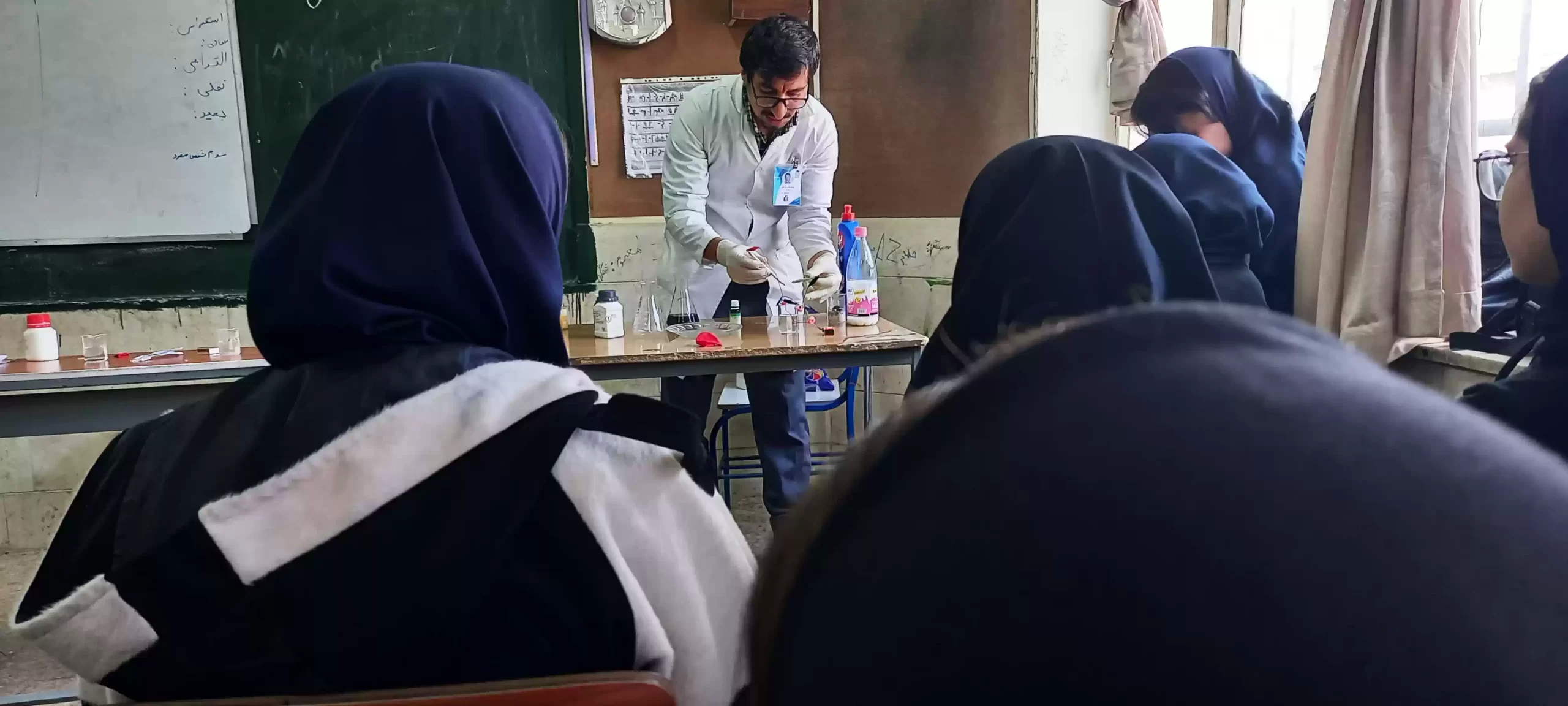 Students benefiting from IASBS Science Ambassadors project exceed 3,000