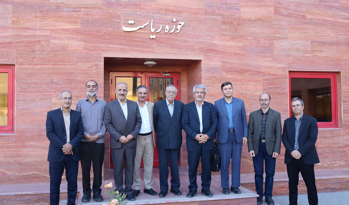 A group of Zanjan’s authors and trustees meet with IASBS’s Acting Head